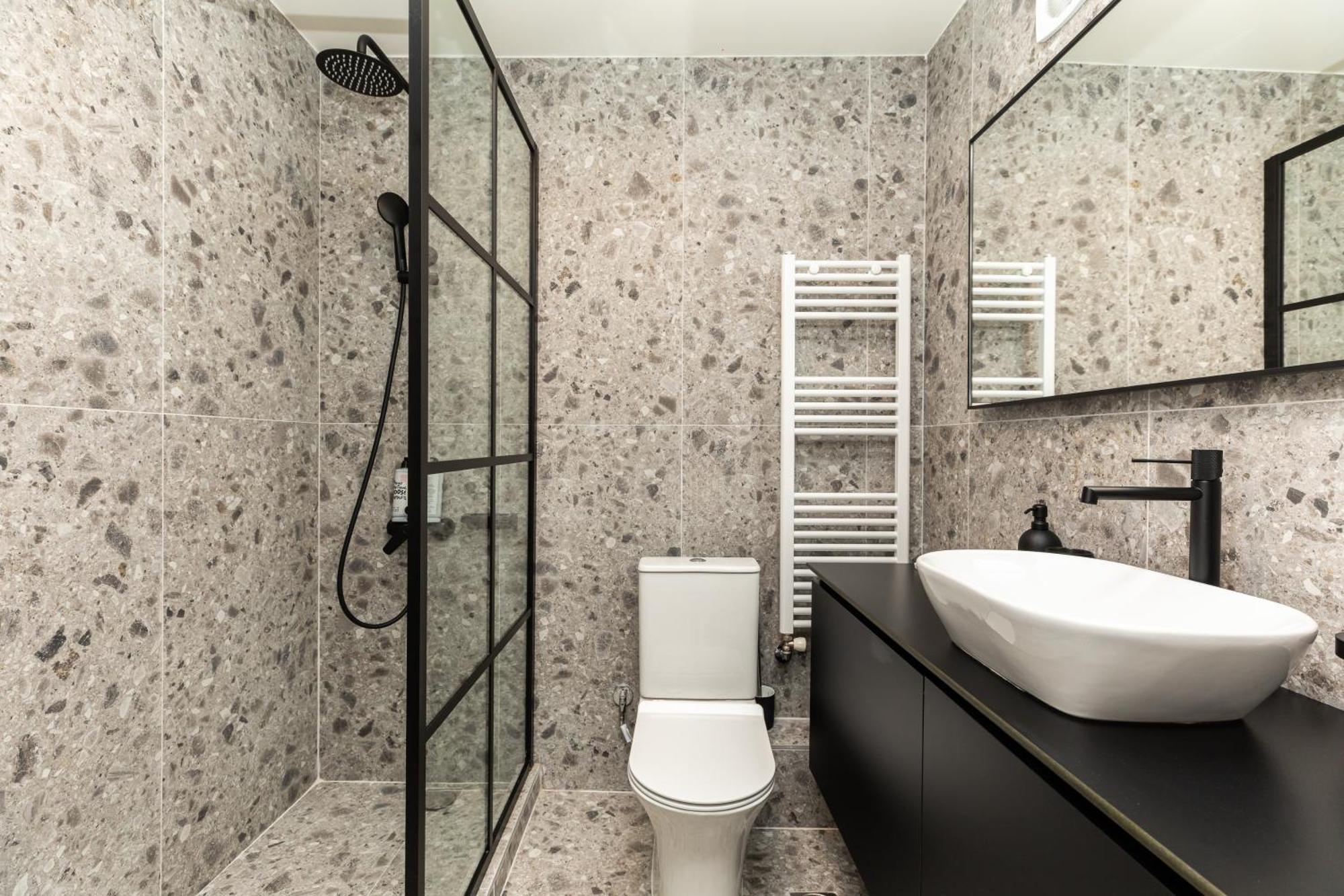 Vista By Halu!: Spacious City Centre Home 塞萨洛尼基 外观 照片